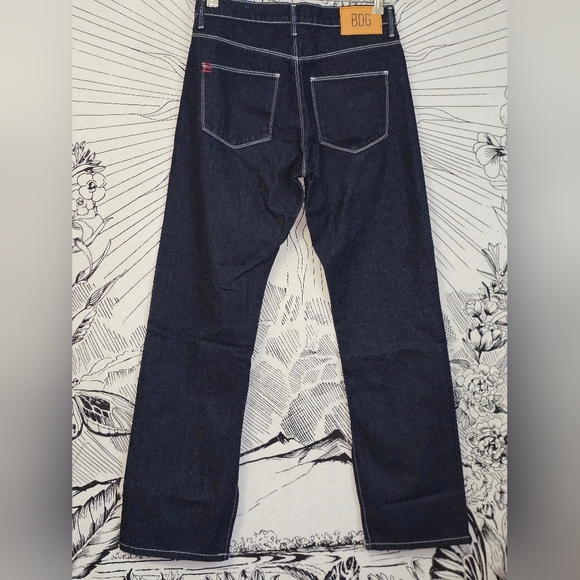 NWOT BDG Split Hem Jeans In Dark Wash Size 27x32 Straight Leg 10" Rise - Picture 5 of 8